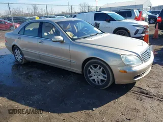 2003 Mercedes-Benz S-Class 4.3L with VIN WDBNG70J73A381880, listed as a IAAI auction lot 41547318 with 136,606 mi miles. Bid and sale history available at carsss.com. Image 1.