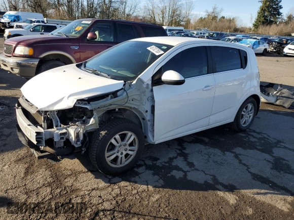 2016 Chevrolet Sonic LT with VIN 1G1JC6SB4G4151321, listed as a Copart auction lot 46702765 with 137,129 mi miles and Salvage Title. Bid and sale history available at carsss.com. Image 1.