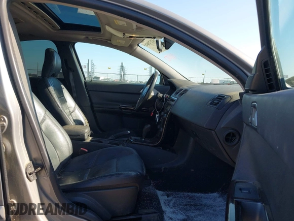2006 Volvo S40 2.4L z VIN YV1MS390162205592, wystawiony jako IAAI lot #42172044 z przebiegiem 197 463 mil mil oraz . Historia ofert i sprzedaży dostępna na DreamBid. Obrazek 5.