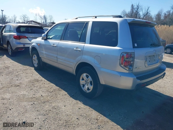 2008 Honda Pilot VP with VIN 5FNYF28208B011970, listed as a IAAI auction lot 41841857 with 174,513 mi miles. Bid and sale history available at carsss.com. Image 3.