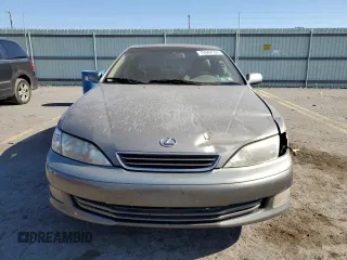 2000 Lexus ES 300 with VIN JT8BF28GXY5091263, listed as a Copart auction lot 61767595 with 250,041 mi miles and Salvage title. Bid and sale history available at DreamBid. Image 5.