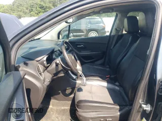 2022 Chevrolet Trax LT with VIN KL7CJPSM2NB512760, listed as a Copart auction lot 60433355 with 165,387 mi miles and Salvage title. Bid and sale history available at DreamBid. Image 7.