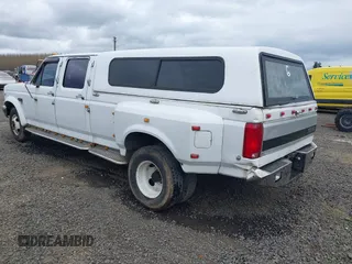 1995 Ford F-350 z VIN 1FTJW35G2SEA08715, wystawiony jako IAAI lot #41997319 z przebiegiem 204 657 mil mil oraz . Historia ofert i sprzedaży dostępna na DreamBid. Obrazek 3.