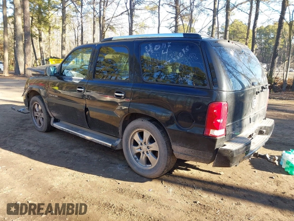 2006 Cadillac Escalade z VIN 1GYEK63N26R131245, wystawiony jako IAAI lot #41355286 z przebiegiem 247 558 mil mil oraz . Historia ofert i sprzedaży dostępna na DreamBid. Obrazek 3.