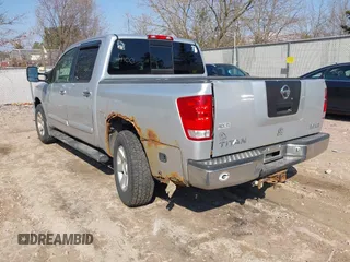 2004 Nissan Titan LE z VIN 1N6AA07B44N573319, wystawiony jako IAAI lot #42004100 z przebiegiem 196 357 mil mil oraz . Historia ofert i sprzedaży dostępna na DreamBid. Obrazek 3.