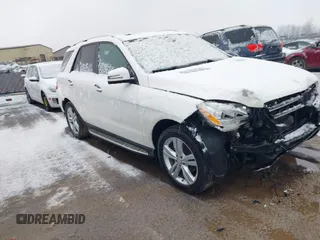 2013 Mercedes-Benz M ML 350 with VIN 4JGDA5HB0DA158769, listed as a IAAI auction lot 41656379 with 153,041 mi miles. Bid and sale history available at carsss.com. Image 1.