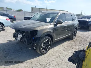 2025 Kia Telluride S with VIN 5XYP64GCXSG593593, listed as a IAAI auction lot 41943448 with 912 mi miles and . Bid and sale history available at DreamBid. Image 18.