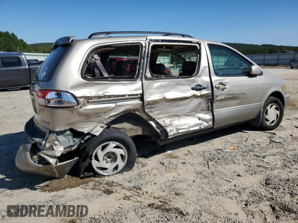2003 Toyota Sienna LE with VIN 4T3ZF13C83U511540, listed as a Copart auction lot 70905154 with 327,206 mi miles and Salvage Title. Bid and sale history available at carsss.com. Image 3.