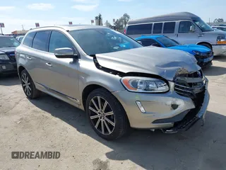 2016 Volvo XC60 T5 Drive-E Premier with VIN YV440MDK1G2854334, listed as a IAAI auction lot 41580888 with 49,765 mi miles. Bid and sale history available at carsss.com. Image 1.