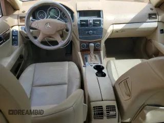 2008 Mercedes-Benz C 300 Sport z VIN WDDGF54X68R015021, wystawiony jako Copart lot #54089575 z przebiegiem 101 560 mil mil oraz Czysty tytuł • Clean title. Historia ofert i sprzedaży dostępna na DreamBid. Obrazek 8.