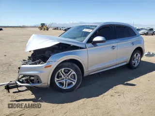 2018 Audi Q5 Premium z VIN WA1ANAFY9J2015458, wystawiony jako Copart lot #52821855 z przebiegiem 84 227 mil mil oraz Szkoda całkowita • Salvage title. Historia ofert i sprzedaży dostępna na DreamBid. Obrazek 1.