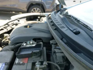 2012 Hyundai Elantra Limited с VIN KMHDH4AE5CU464938, выставлен на аукционе IAAI как лот 42572413 с пробегом 181 076 миль миль и . История ставок и продаж доступна на DreamBid. Изображение 19.