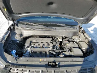 2022 Hyundai Venue SE z VIN KMHRB8A30NU133362, wystawiony jako Copart lot #52213425 z przebiegiem 17 206 mil mil oraz Szkoda całkowita • Salvage title. Historia ofert i sprzedaży dostępna na DreamBid. Obrazek 13.