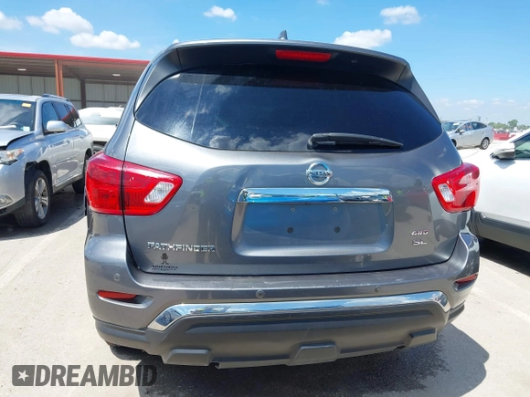 2020 Nissan Pathfinder SL z VIN 5N1DR2CM1LC613034, wystawiony jako IAAI lot #42153656 z przebiegiem 169 223 mil mil oraz . Historia ofert i sprzedaży dostępna na DreamBid. Obrazek 16.