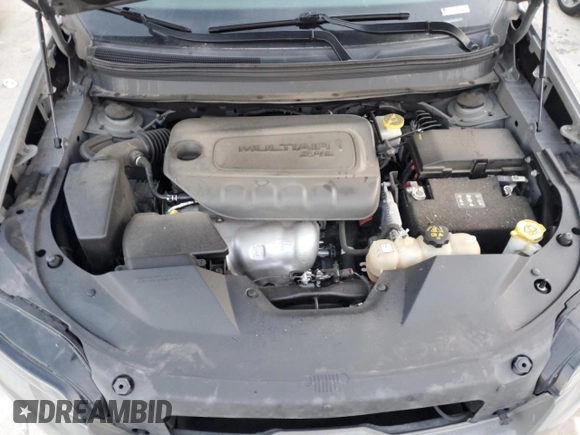 2019 Jeep Cherokee Latitude Plus z VIN 1C4PJLLBXKD482756, wystawiony jako Copart lot #61770445 z przebiegiem 79 048 mil mil oraz Szkoda całkowita • Salvage title. Historia ofert i sprzedaży dostępna na DreamBid. Obrazek 12.