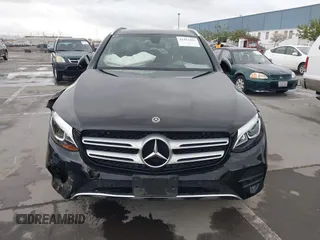 2019 Mercedes-Benz GLC 300 z VIN WDC0G4KBXKF593247, wystawiony jako IAAI lot #41913203 z przebiegiem 30 833 mil mil oraz . Historia ofert i sprzedaży dostępna na DreamBid. Obrazek 12.