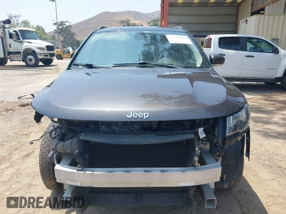 2018 Jeep Compass Limited with VIN 3C4NJCCB5JT253420, listed as a IAAI auction lot 42443809 with 98,057 mi miles and . Bid and sale history available at DreamBid. Image 13.