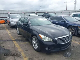 2011 Infiniti M37 with VIN JN1BY1AP8BM322290, listed as a IAAI auction lot 41864491 with 195,826 mi miles. Bid and sale history available at carsss.com. Image 1.