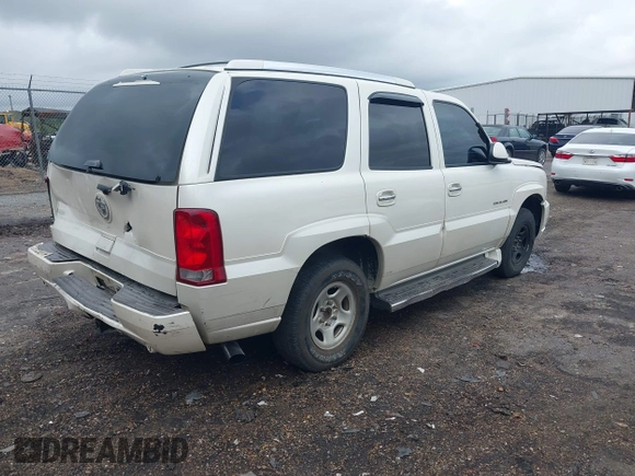 2005 Cadillac Escalade z VIN 1GYEC63TX5R125669, wystawiony jako IAAI lot #40783533 z przebiegiem 364 924 mil mil oraz . Historia ofert i sprzedaży dostępna na DreamBid. Obrazek 4.