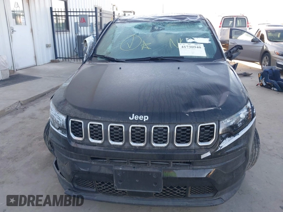 2024 Jeep Compass Sport with VIN 3C4NJDAN2RT168677, listed as a IAAI auction lot 41730940 with 8,472 mi miles and . Bid and sale history available at DreamBid. Image 13.