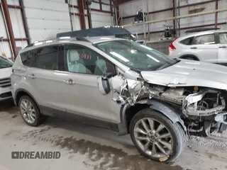 2016 Ford Escape SE with VIN 1FMCU0GX6GUB91605, listed as a IAAI auction lot 41640981 with 130,517 mi miles. Bid and sale history available at carsss.com. Image 14.