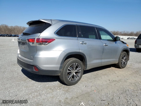 2016 Toyota Highlander XLE with VIN 5TDKKRFH4GS501145, listed as a Copart auction lot 47028035 with 0 mi miles and Salvage Title. Bid and sale history available at carsss.com. Image 3.