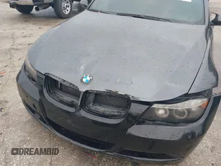 2006 BMW 3 Series 325i z VIN WBAVB13516KR64646, wystawiony jako IAAI lot #42387802 z przebiegiem 197 143 mil mil oraz . Historia ofert i sprzedaży dostępna na DreamBid. Obrazek 6.