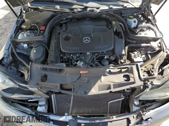 2013 Mercedes-Benz C 300 Sport с VIN WDDGF8AB8DR297960, выставлен на аукционе Copart как лот 61565455 с пробегом 72 818 миль миль и Списание • Salvage title. История ставок и продаж доступна на DreamBid. Изображение 11.