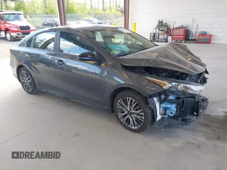 2023 Kia Forte GT-Line z VIN 3KPF54AD7PE572821, wystawiony jako IAAI lot #42157699 z przebiegiem 51 674 mil mil oraz . Historia ofert i sprzedaży dostępna na DreamBid. Obrazek 1.