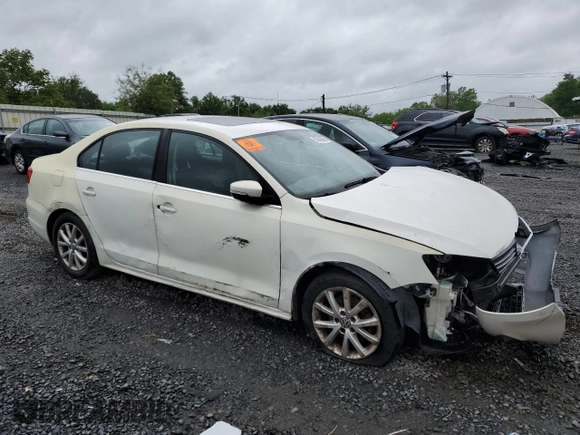 2013 Volkswagen Jetta SE с VIN 3VWDP7AJ3DM363552, выставлен на аукционе Copart как лот 57640685 с пробегом Не указан миль и Списание • Salvage title. История ставок и продаж доступна на DreamBid. Изображение 4.