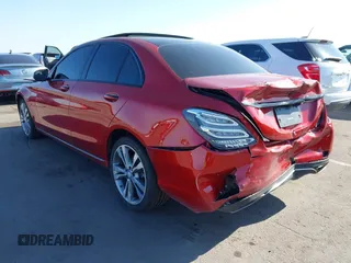 2017 Mercedes-Benz C 300 с VIN 55SWF4KB5HU180697, выставлен на аукционе IAAI как лот 41993735 с пробегом 60 498 миль миль и . История ставок и продаж доступна на DreamBid. Изображение 3.