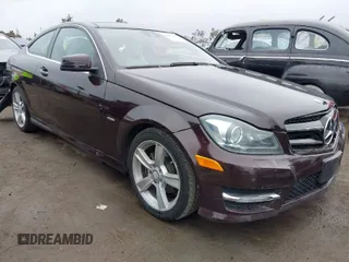 2012 Mercedes-Benz C 250 z VIN WDDGJ4HB7CF762175, wystawiony jako IAAI lot #41888646 z przebiegiem 109 303 mil mil oraz . Historia ofert i sprzedaży dostępna na DreamBid. Obrazek 1.