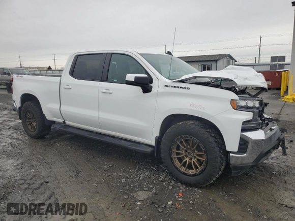 2022 Chevrolet Silverado 1500 LT with VIN 1GCUYDED3NZ155464, listed as a Copart auction lot 45706765 with 45,565 mi miles and Salvage Title. Bid and sale history available at DreamBid. Image 4.