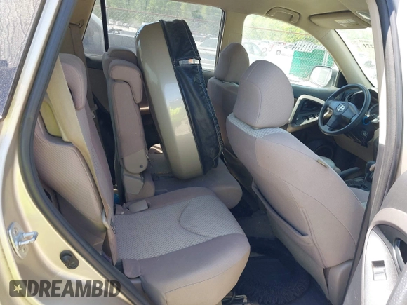 2008 Toyota RAV4 with VIN JTMBD33V886076628, listed as a IAAI auction lot 42050271 with 139,675 mi miles. Bid and sale history available at carsss.com. Image 8.
