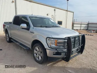 2018 Ford F-150 XL with VIN 1FTEW1E54JFC43582, listed as a IAAI auction lot 41810585 with 189,863 mi miles. Bid and sale history available at carsss.com. Image 1.