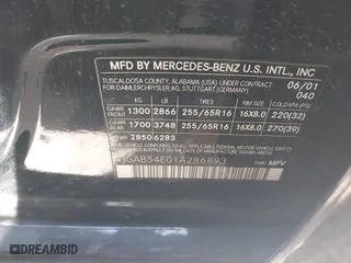 2001 Mercedes-Benz M-Class with VIN 4JGAB54E01A286893, listed as a IAAI auction lot 41799772 with 124,911 mi miles. Bid and sale history available at carsss.com. Image 9.
