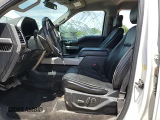 2017 Ford F-350 Platinum z VIN 1FT8W3BT7HED15922, wystawiony jako Copart lot #57836685 z przebiegiem 207 343 mil mil oraz Szkoda całkowita • Salvage title. Historia ofert i sprzedaży dostępna na DreamBid. Obrazek 7.