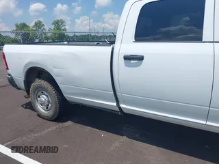 2022 Ram 2500 Tradesman with VIN 3C6UR4HJ5NG389157, listed as a IAAI auction lot 42596760 with 79,914 mi miles and . Bid and sale history available at DreamBid. Image 6.
