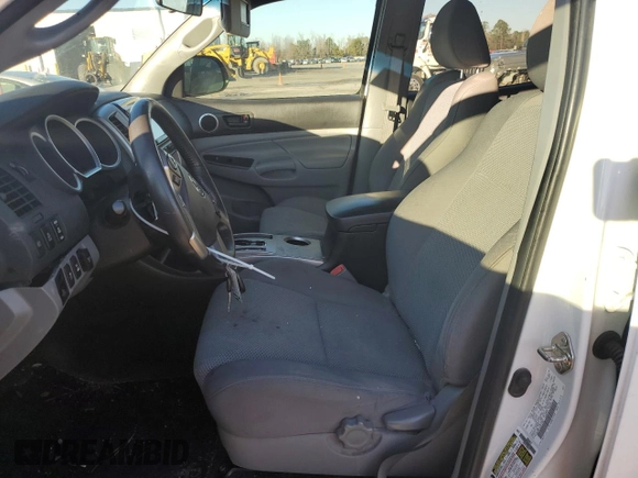 2015 Toyota Tacoma with VIN 5TFLU4EN9FX127195, listed as a Copart auction lot 41860035 with 127,078 mi miles and Salvage Title. Bid and sale history available at DreamBid. Image 7.