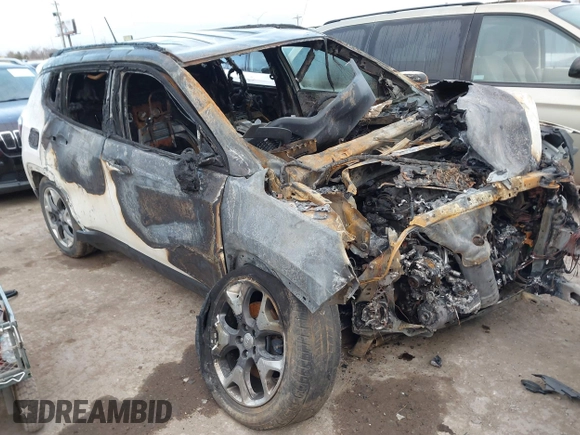 2020 Jeep Compass Limited z VIN 3C4NJCCB8LT126227, wystawiony jako IAAI lot #41112889 z przebiegiem Nie podano mil oraz . Historia ofert i sprzedaży dostępna na DreamBid. Obrazek 1.