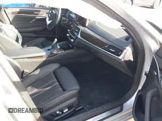 2019 BMW 5 Series 530i xDrive with VIN WBAJA7C57KWC77780, listed as a IAAI auction lot 41511124 with 35,696 mi miles. Bid and sale history available at carsss.com. Image 5.