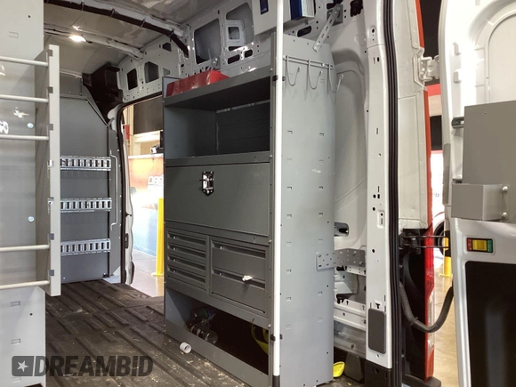 2023 Ford Transit Cargo с VIN 1FTBR1X80PKC02478, выставлен на аукционе IAAI как лот 42791988 с пробегом 40 987 миль миль и . История ставок и продаж доступна на DreamBid. Изображение 22.