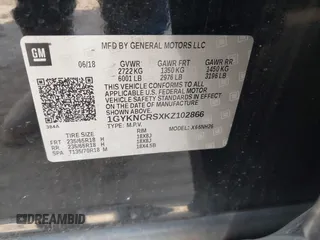 2019 Cadillac XT5 Luxury FWD z VIN 1GYKNCRSXKZ102866, wystawiony jako IAAI lot #41335840 z przebiegiem 59 563 mil mil oraz . Historia ofert i sprzedaży dostępna na DreamBid. Obrazek 9.
