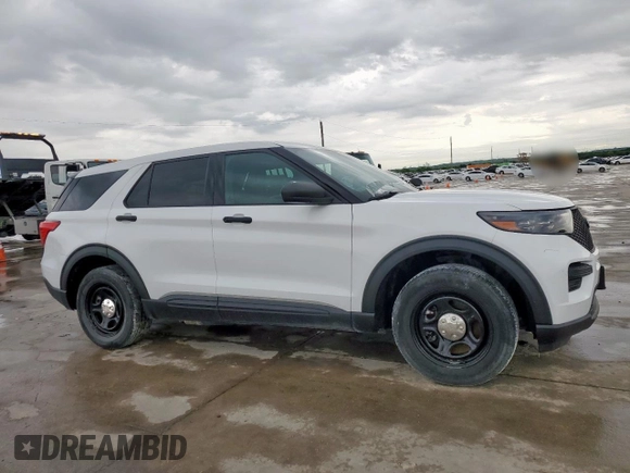 2023 Ford Police Interceptor Utility z VIN 1FM5K8AB9PGA05533, wystawiony jako Copart lot #54873695 z przebiegiem 41 284 mil mil oraz Szkody całkowita. Historia ofert i sprzedaży dostępna na DreamBid. Obrazek 4.