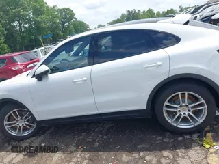 2024 Porsche Cayenne с VIN WP1BA2AY2RDA50635, выставлен на аукционе IAAI как лот 42177816 с пробегом 8 070 миль миль и . История ставок и продаж доступна на DreamBid. Изображение 15.