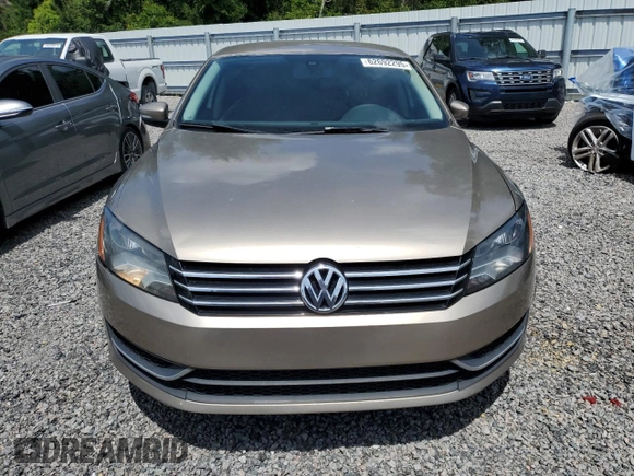 2015 Volkswagen Passat Limited Edition with VIN 1VWAT7A35FC093020, listed as a Copart auction lot 62692295 with 138,823 mi miles and Clean title. Bid and sale history available at DreamBid. Image 5.