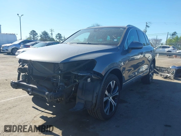 2017 Volkswagen Touareg Wolfsburg Edition с VIN WVGRF7BP1HD004308, выставлен на аукционе IAAI как лот 41860019 с пробегом 74 044 миль миль и . История ставок и продаж доступна на DreamBid. Изображение 17.