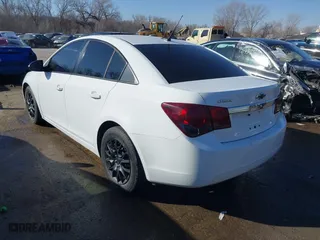 2014 Chevrolet Cruze LS with VIN 1G1PA5SH8E7340032, listed as a IAAI auction lot 41769875 with 134,582 mi miles. Bid and sale history available at carsss.com. Image 3.