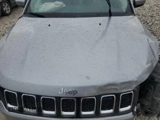 2020 Jeep Compass Latitude z VIN 3C4NJDBB6LT117095, wystawiony jako Copart lot #54346655 z przebiegiem 26 047 mil mil oraz Szkoda całkowita • Salvage title. Historia ofert i sprzedaży dostępna na DreamBid. Obrazek 12.