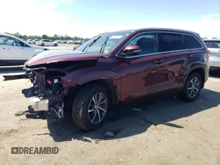 2018 Toyota Highlander SE z VIN 5TDJZRFH1JS880264, wystawiony jako Copart lot #57509965 z przebiegiem 93 064 mil mil oraz Szkoda całkowita • Salvage title. Historia ofert i sprzedaży dostępna na DreamBid. Obrazek 1.